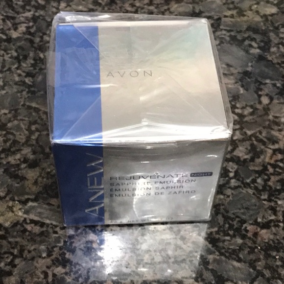 NEW Avon Rejuvenate Sapphire Emulsion night 50g - Picture 4 of 4